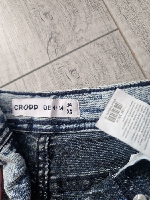 Szorty cropp xs 34