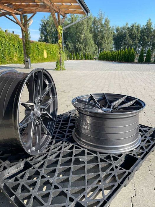 Felgi Riviera RF107 20" 8,5J ET35 + 10J ET35 5x120 Carbon Graphite