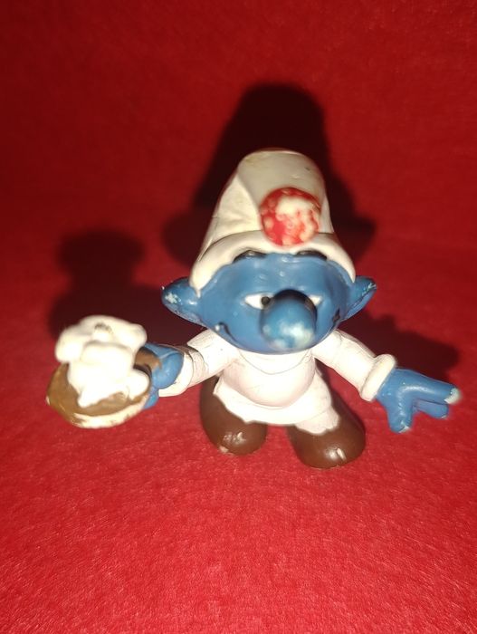 Figura Estrunpfe Sonâmbulo com Vela