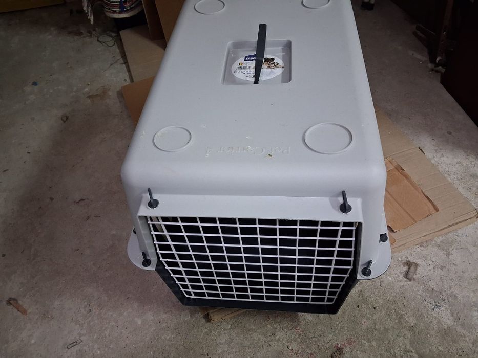 Vendo aquário e caixa transporte animal.