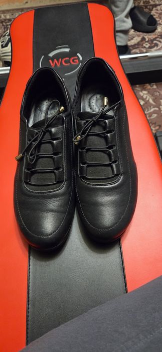 Кожаные туфли 39 р