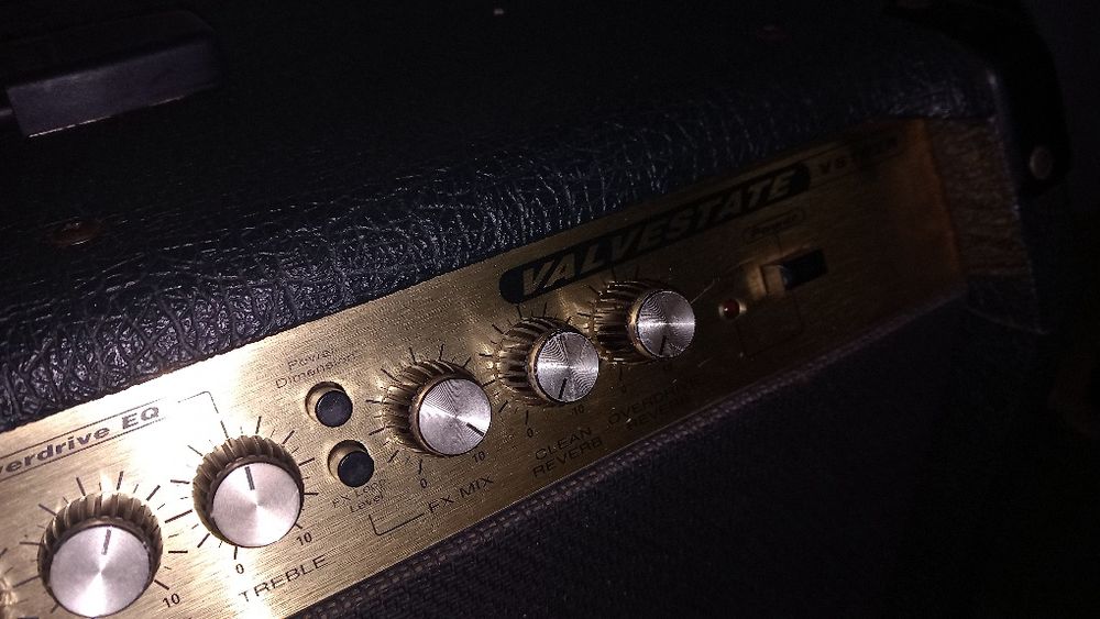 Amplificador Guitarra Marshall Valvestate VS102R