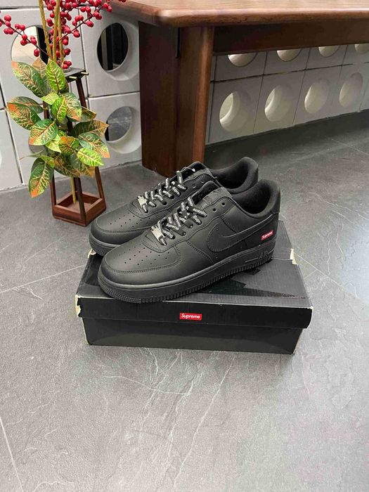 Air Force 1 Low Supreme Czarny r.40