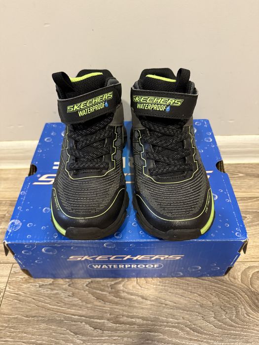 Чоботи Skechers 32,33