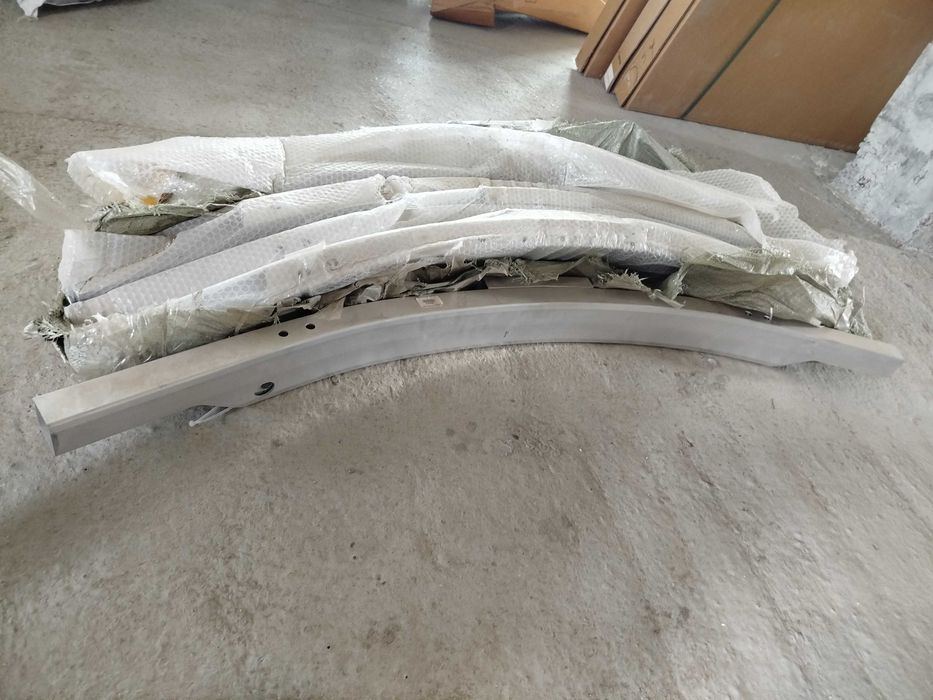 Підсилювач переднього бампера основний Tesla Model Y 148760100C