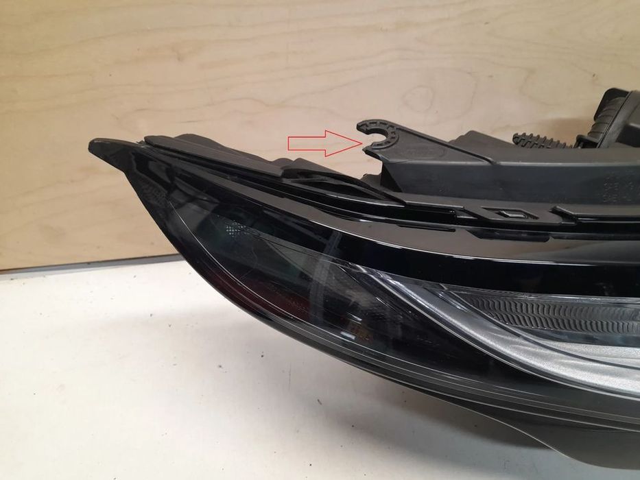 Lampa prawa przód przednia halogen RANGE ROVER EVOQUE GJ32-13W029-BA