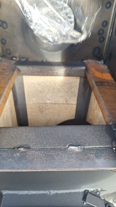 piec szamotowy koza kominek