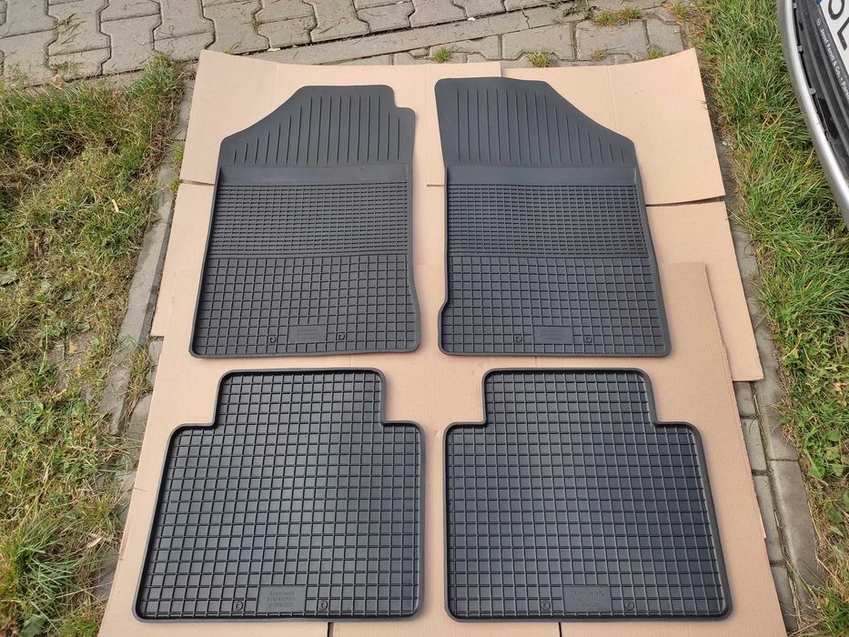 Chevrolet CAPTIVA NOWE Dywaniki gumowe dopasowane korytka korytko