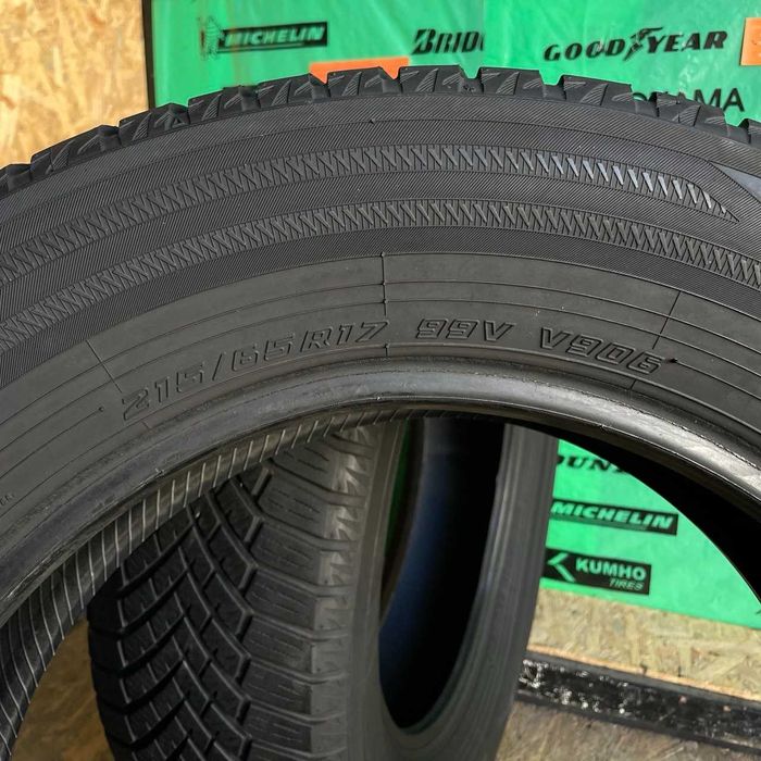 215/65 R17 Yokohama Blu Earth Winter V906 Резина зима пара склад вибір