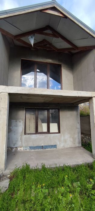быстрый показ  В продаже  дом,  место отличное, газ, центральная вода на ж/м Покровский (Коммунар) - Кр. Камень - Парус