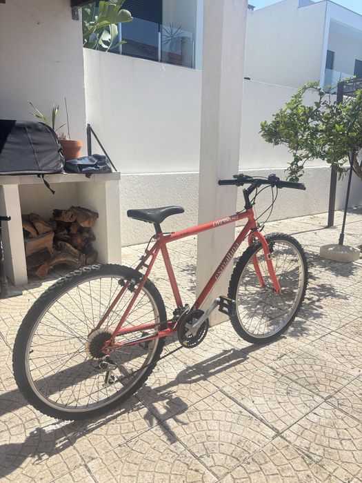 Bicicleta juvenil – Boa Base para Utilização ou Restauro
