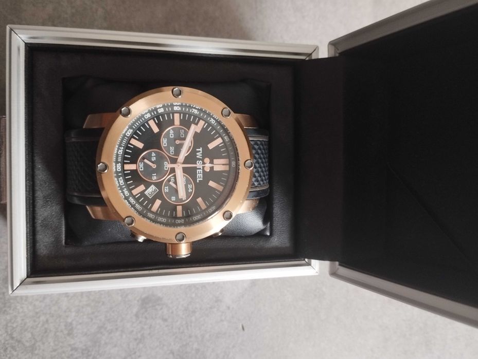 Zegarek TW Steel Ts5 G r a n d e u r Tech 48 mm 10 a t m