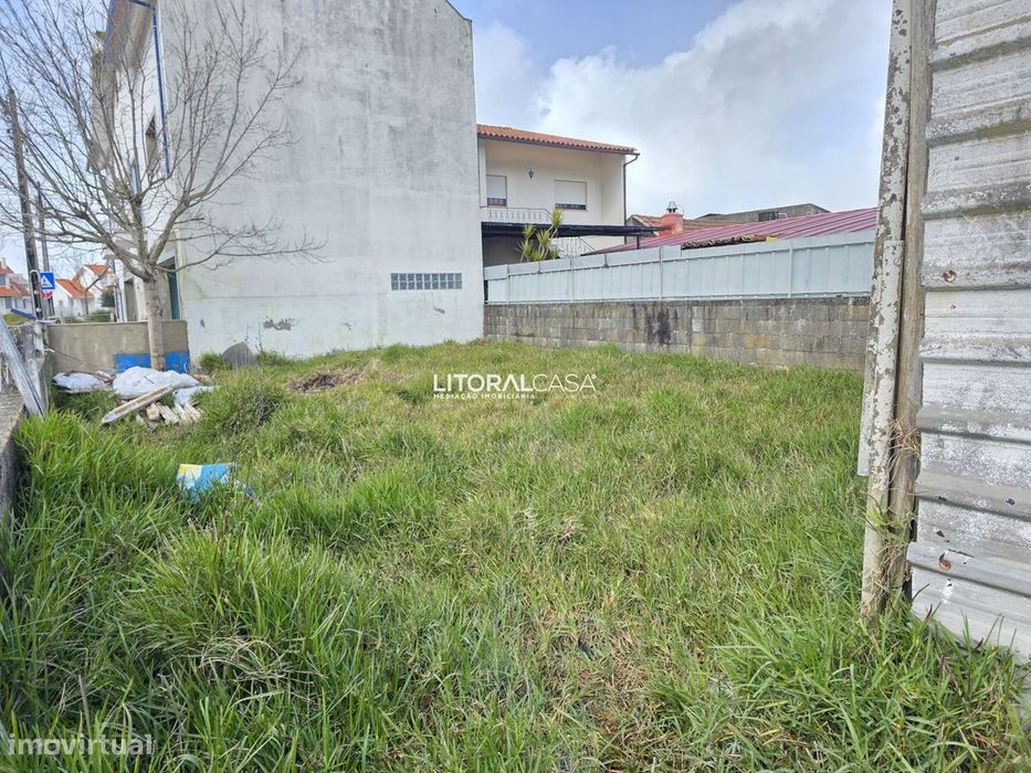 Terreno com 18 metros de frente