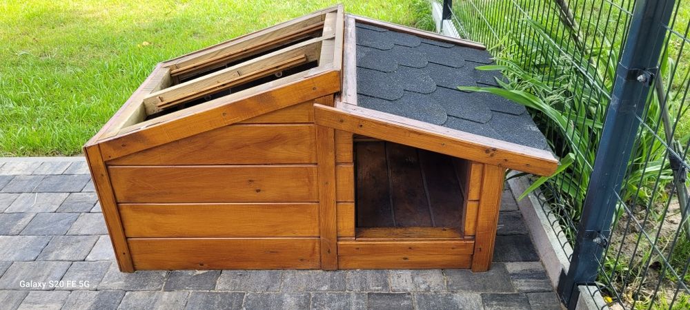 Buda dla psa (ocieplana)