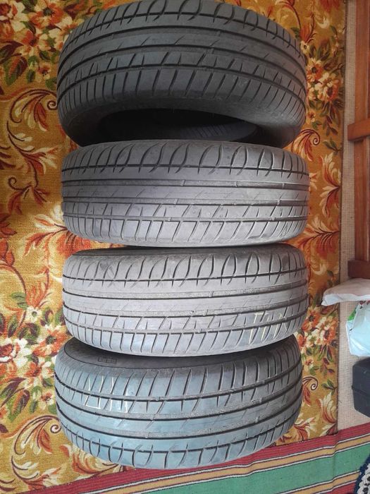 Продам літні шини r15