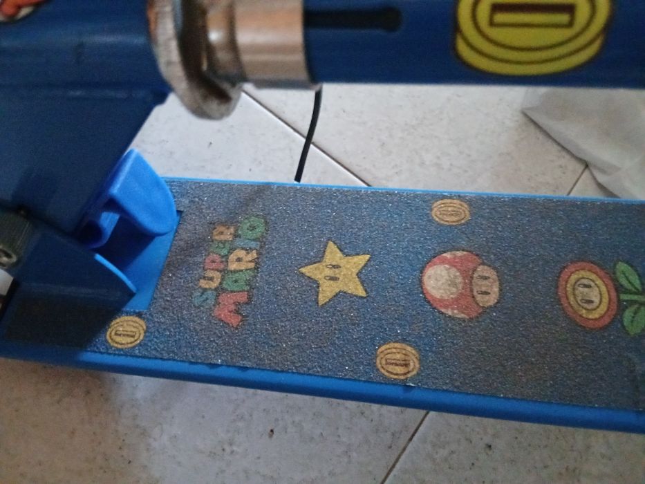 triciclo com empurrador