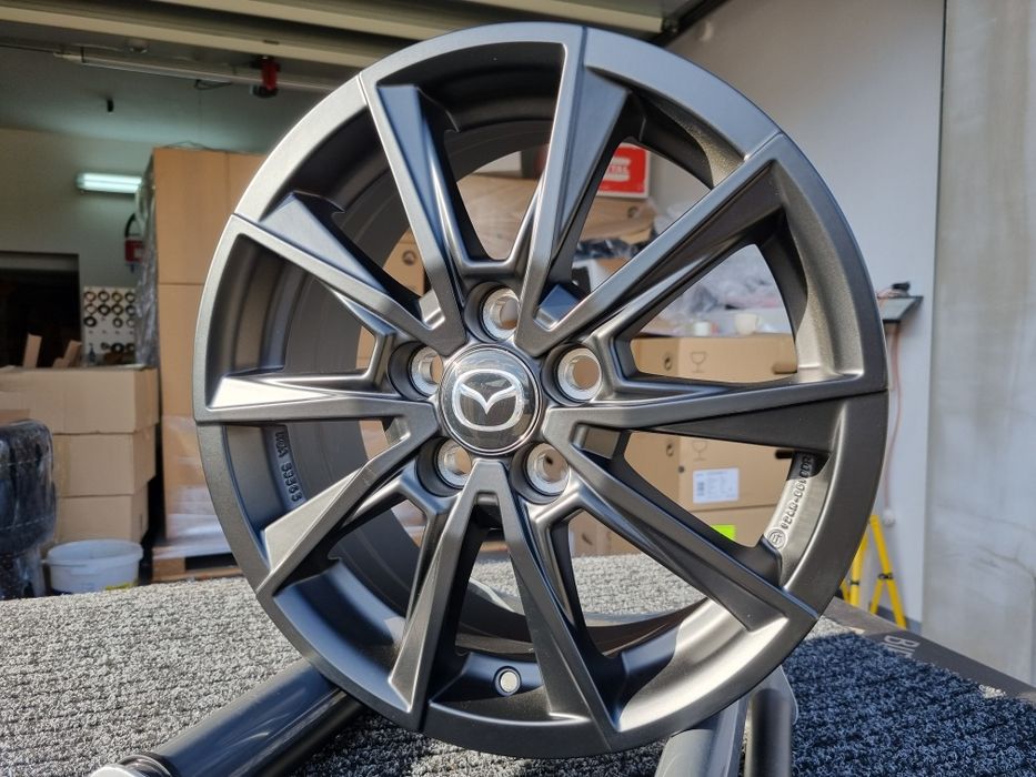 Felgi 15 " Mazda Mazda2 Hybrid XP210 [2021-obecnie) Nowe alu Czarne