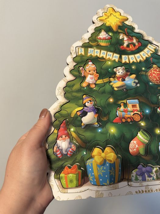 Дерев'яний пазл-вкладиш з підказкою "Новорічна ялинка"