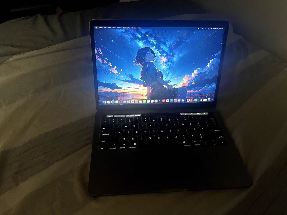 MacBook Pro 13” 2017 | i5 | 8GB RAM | Bom estado | Ideal p/ estudantes