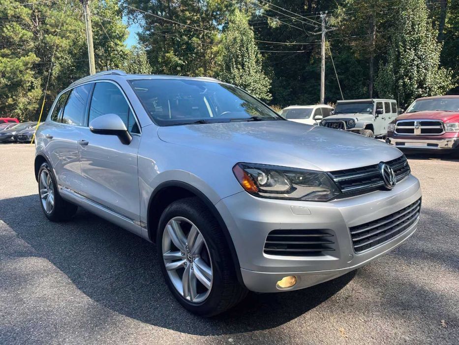 Volkswagen Touareg Executive      2013