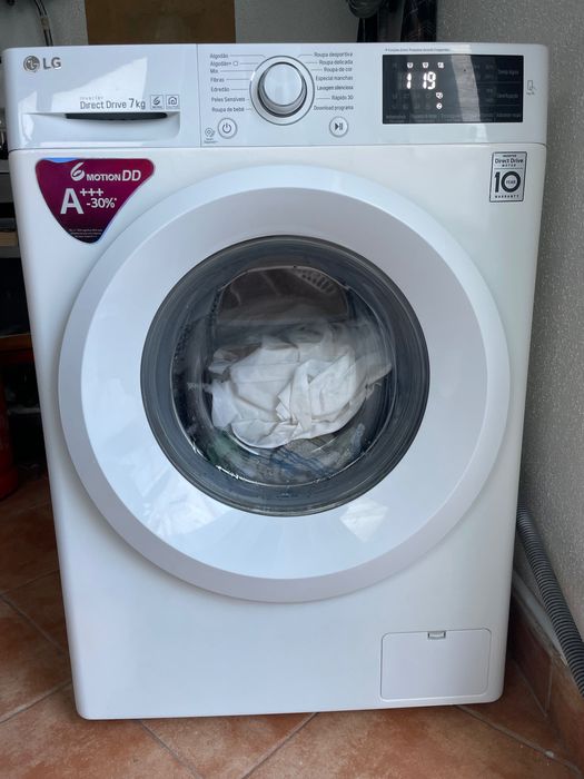 Maq Lavar roupa LG c/nova