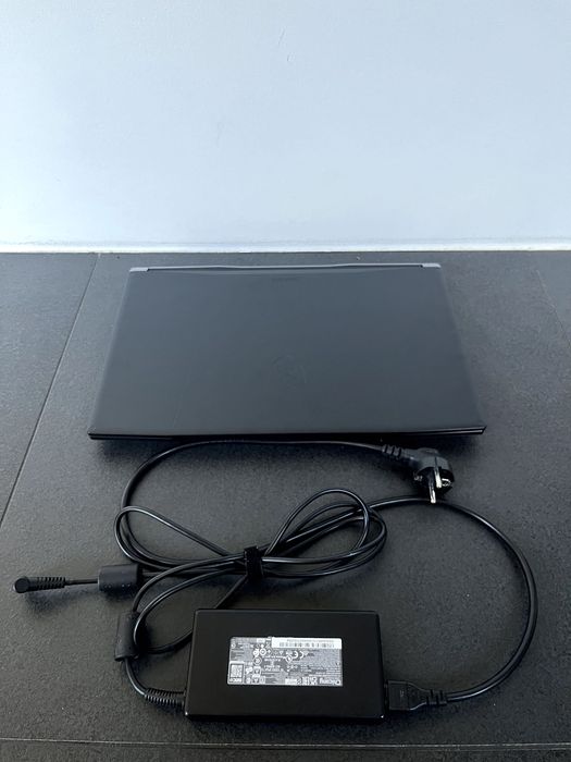 Laptop MSI Katana 17 – i7, RTX 4060, 64 GB RAM, SSD 1 TB, 144 Hz
