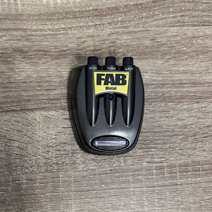 Danelectro fab metal Дисторшион педаль бу