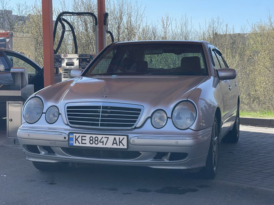 Продам Mercedes-Benz E-Class 2001