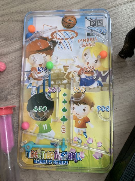 Лот игрушек для детей