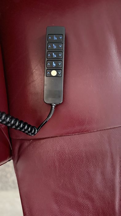 Крісло шкіряне, єлектрореклайнер, кресло кожаное, электрическое