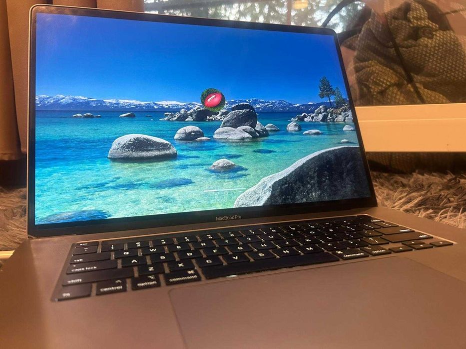 Macbook pro 2019, Intel 9, 64gb RAM, 1TB disk