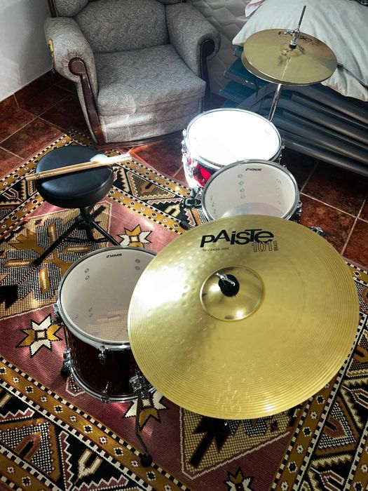 Bateria Acústica SONOR + Oferta (banco e baquetas)
