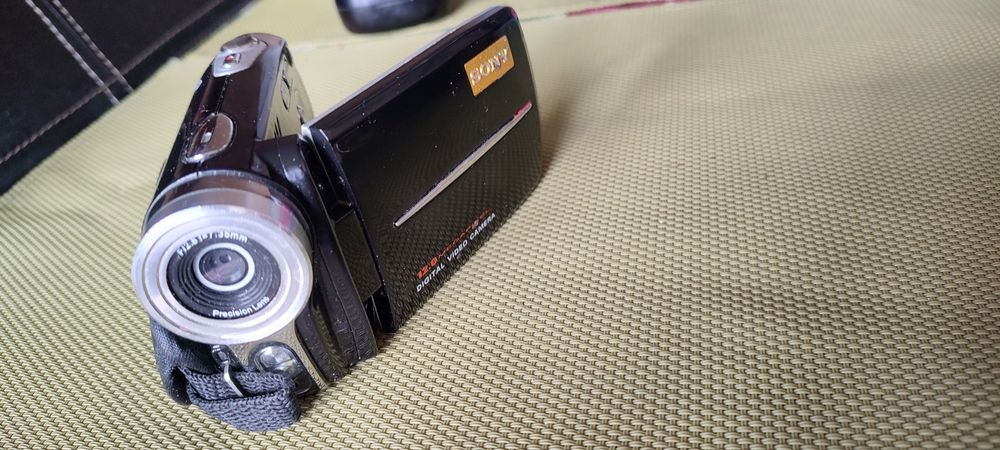 Видеокамера Sony 12.0 megapixel