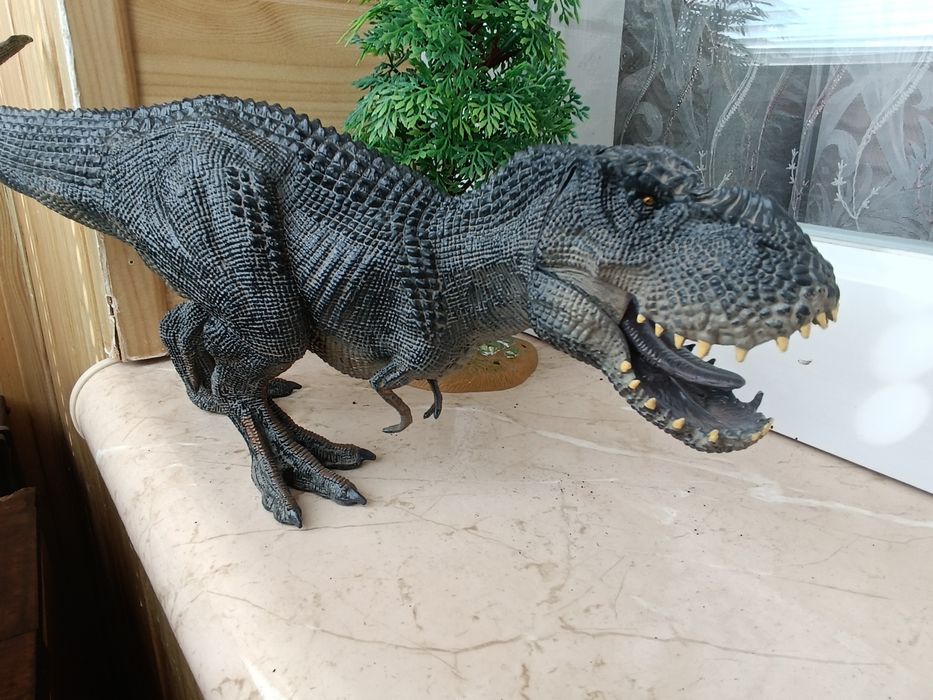 Динозавр тиранозавр фигурка