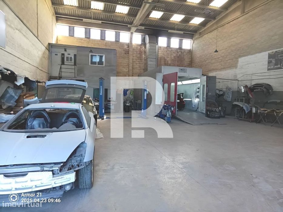 Oficina de pintura para Trespasse c/ arrendamento na Abrunheira, Sintr