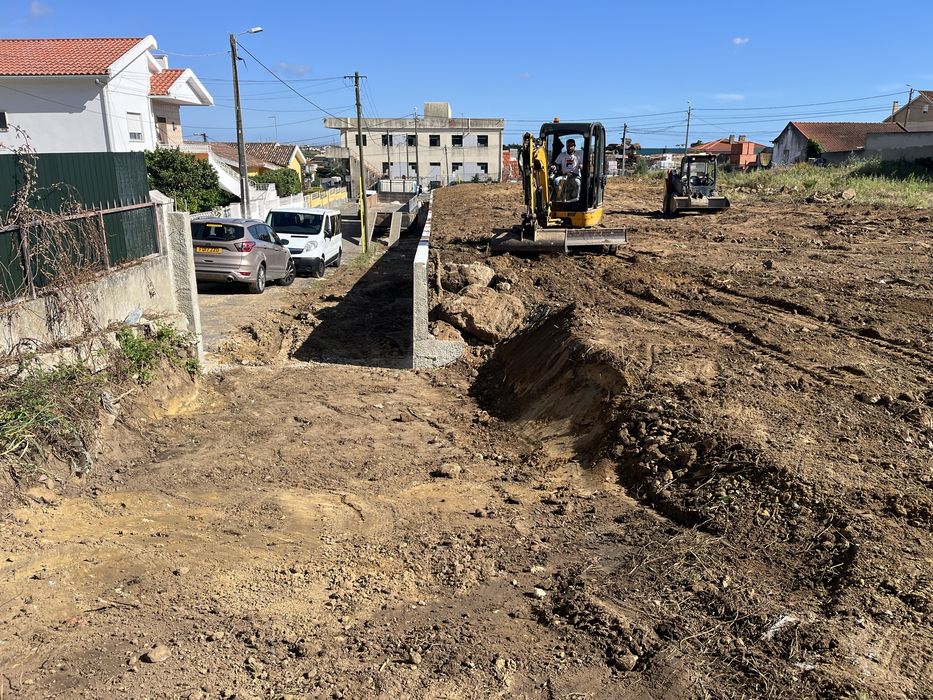 Serviço de maquinas e camião grua e constucão civil