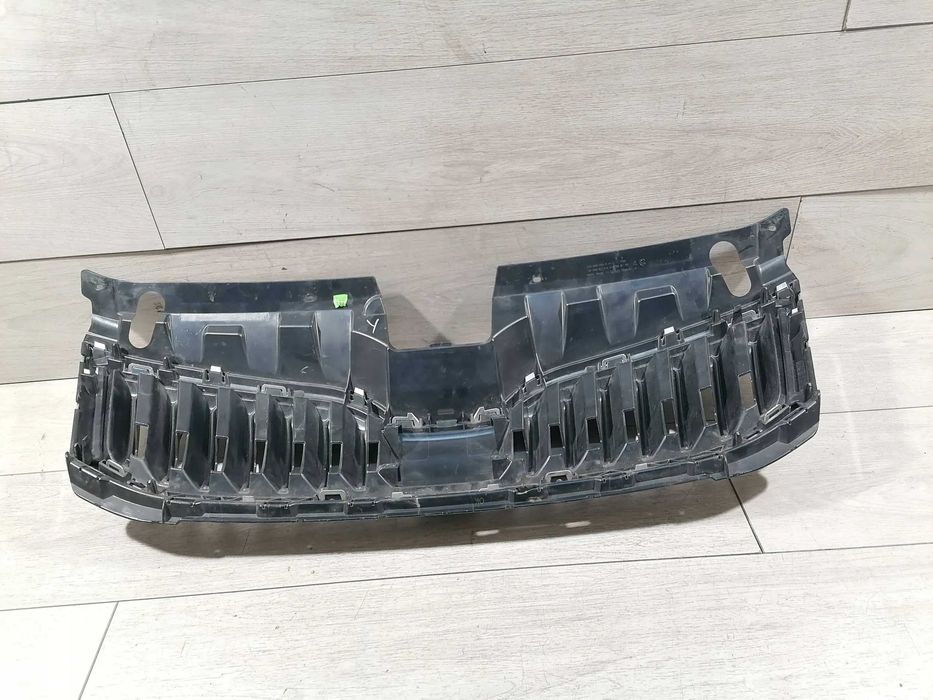 Решітка радіатора Skoda octavia a7 2012-2020