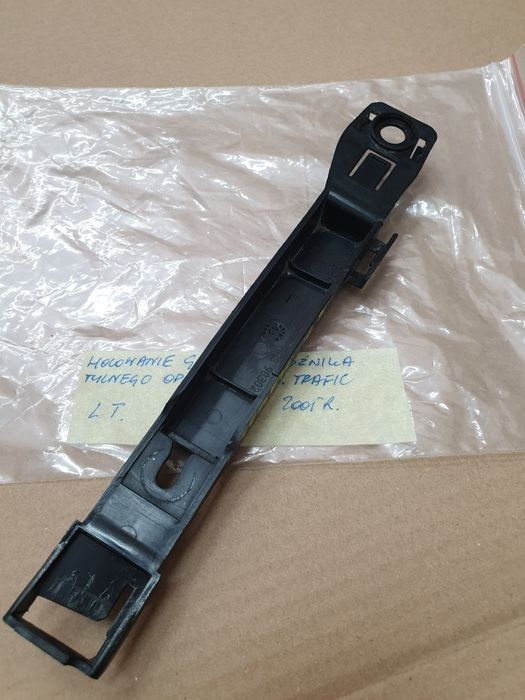 mocowanie górne narożnika tylnego górnego opel vivaro  2005 rok LT