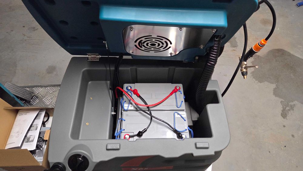 Szorowarka samojezdna X68 NOWA