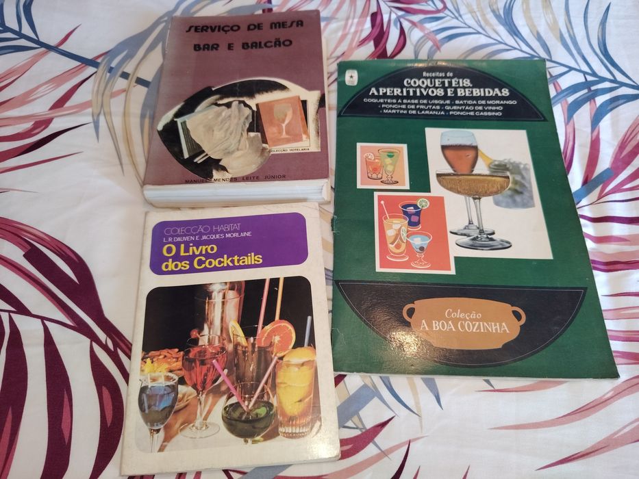 3 Livros de Receitas de Cocktails e outras Bebidas