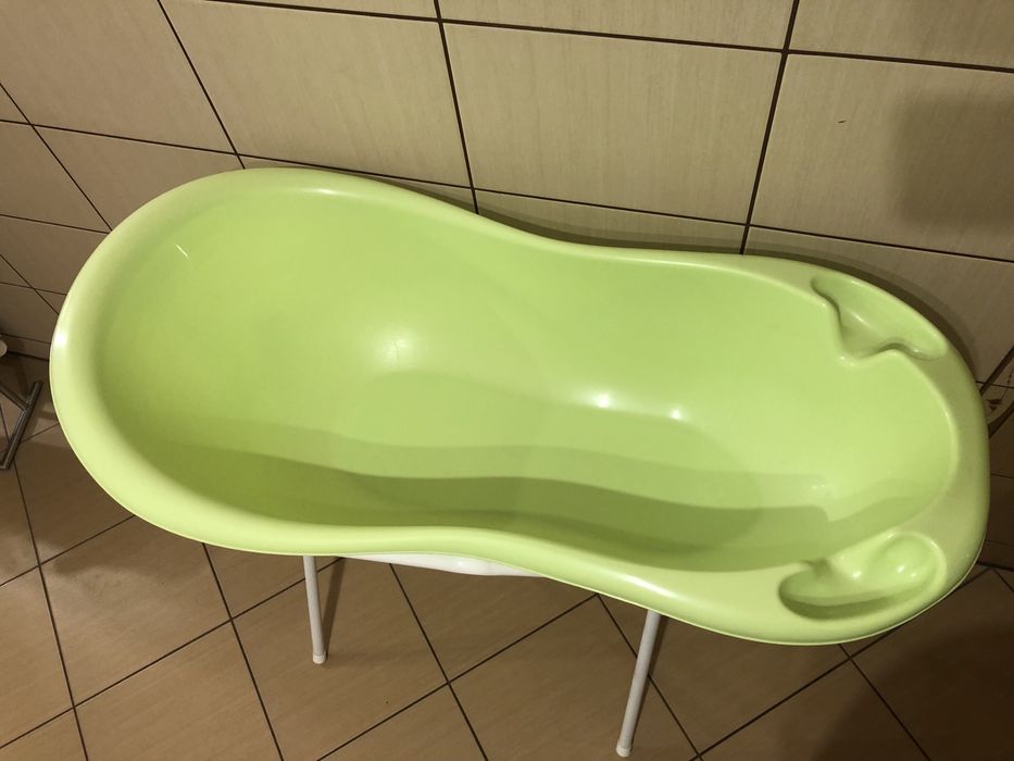 Wanna plastikowa ze stelażem