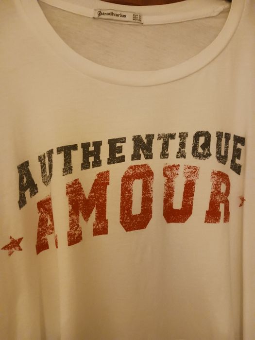 T-shirt branca Stradivarius