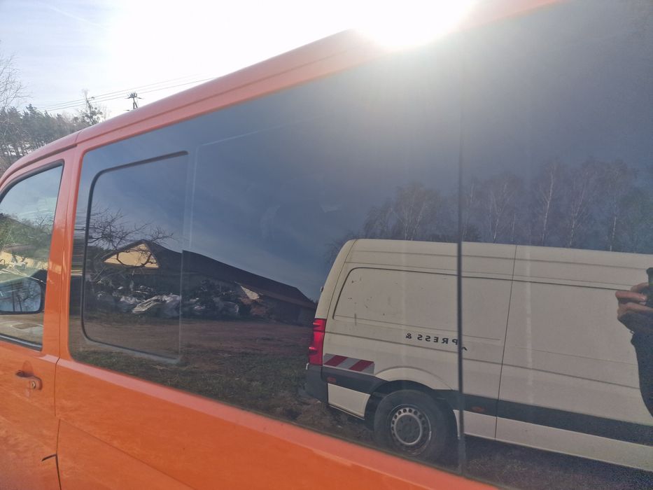 Szyba boczna lewa t5 otwierana caravela