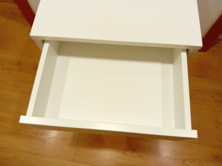 Mesa de Cabeceira VIKHAMMER