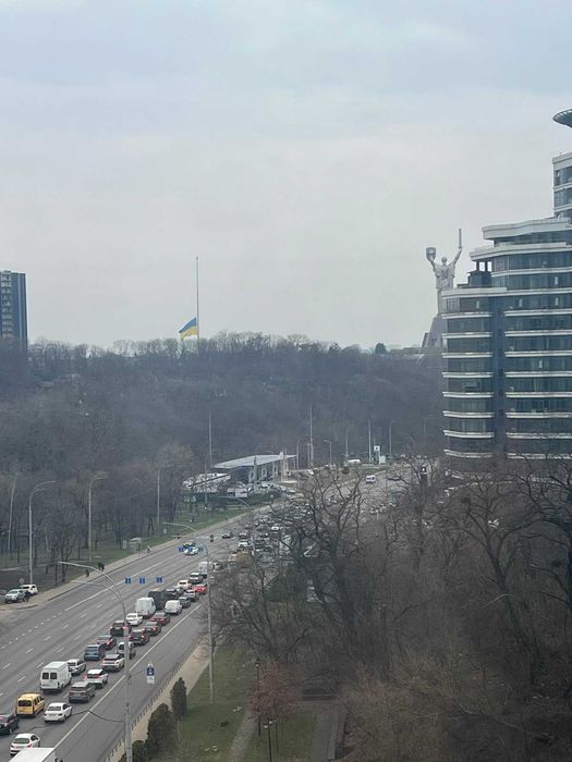 Оренда офісу 1500 м2., фасад, з меблями, Печерськ, метро Звіринецька