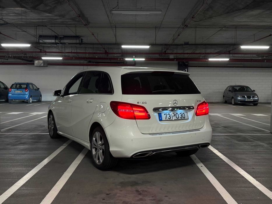Mercedes-Benz B 180d 2015