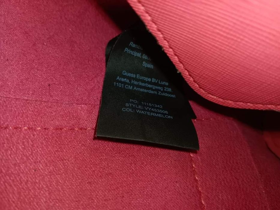 Mala rosa  a tiracolo Guess