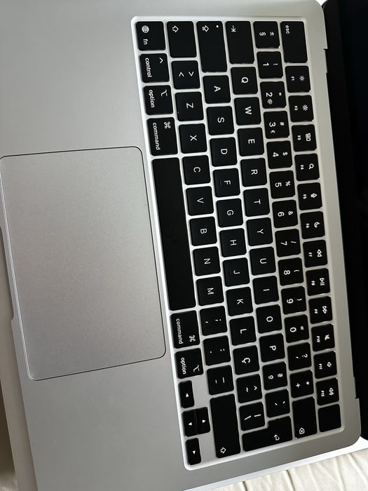 Macbook Air M4 2025