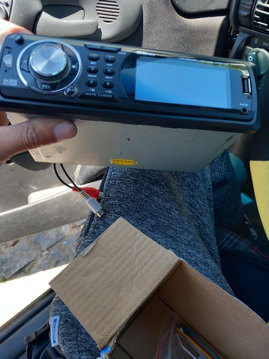 Vendo Rádio de carro 30€