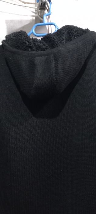 Carapuço preto com pelo